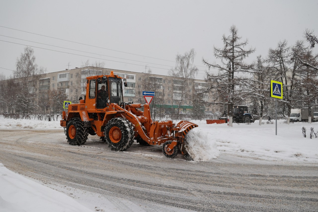 В Дзержинске 350 кубометров снега уже вывезено на загородный полигон |  09.12.2021 | Дзержинск - БезФормата